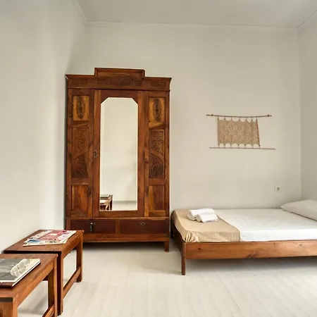 Tsartsada House *