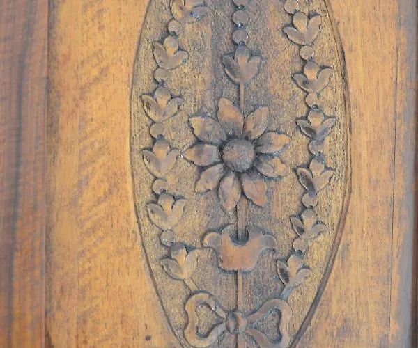 Dom wakacyjny Tsartsada House *