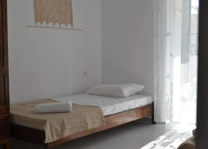 Dom wakacyjny Tsartsada House