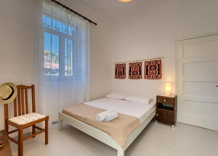 Tsartsada House Vakantiehuis *