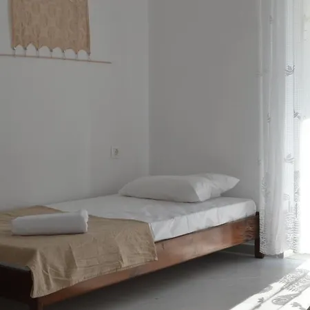 Dom wakacyjny Tsartsada House